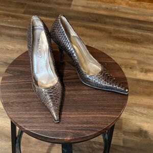 Sophisticated Brown Snakeskin Heels
